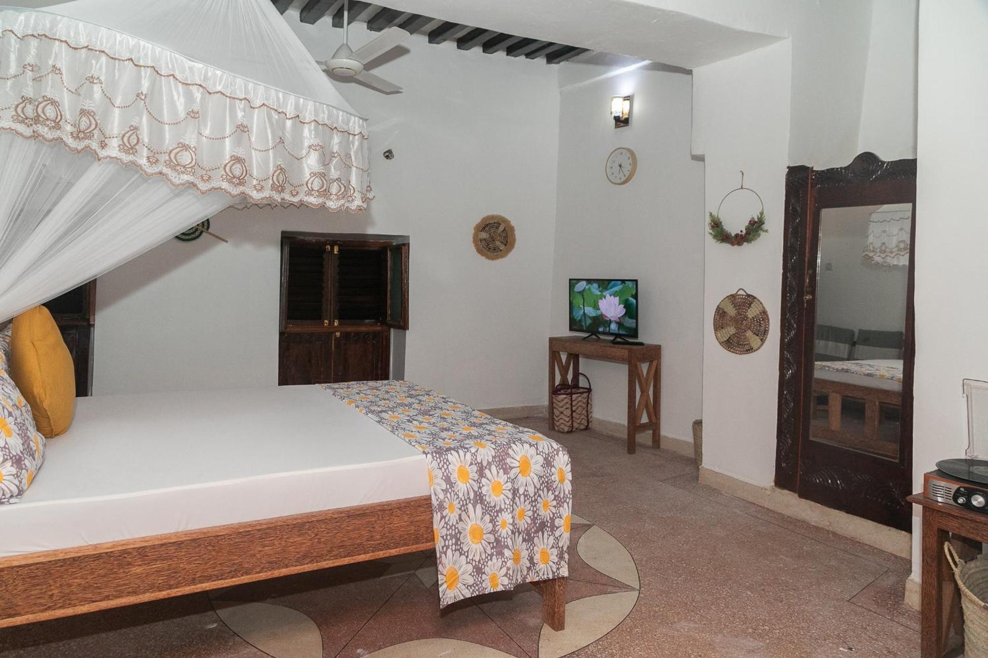 Zanzibar Spice Nest House Hotel Ngoại thất bức ảnh